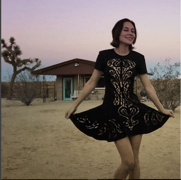 lauren in Joshua Tree w